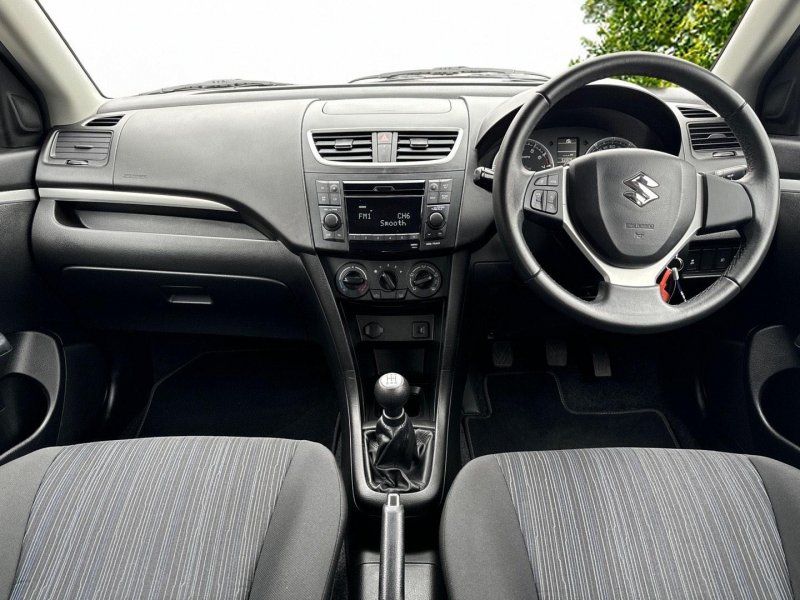 SUZUKI SWIFT