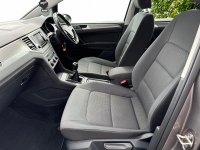 VOLKSWAGEN GOLF SV