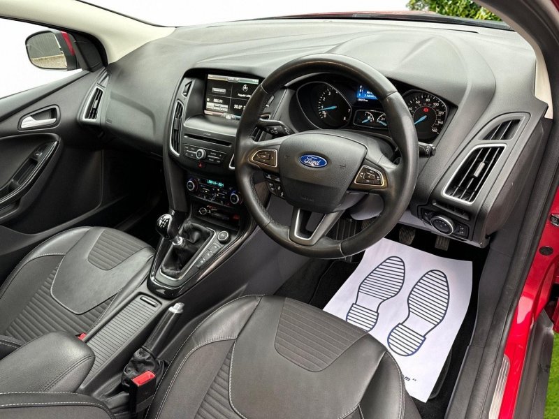 FORD FOCUS