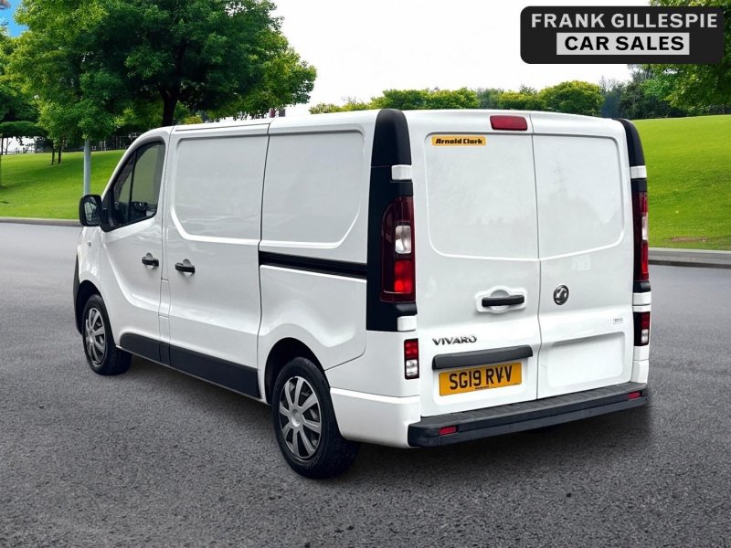 VAUXHALL VIVARO