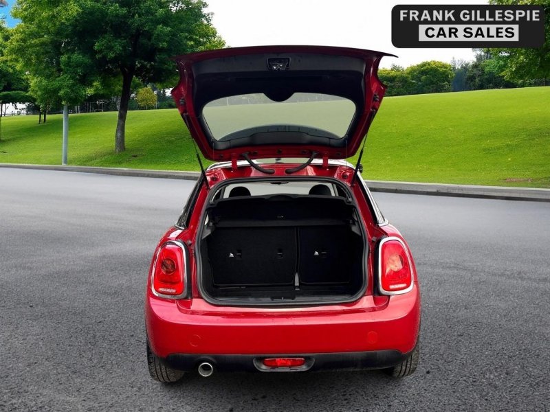 MINI HATCH