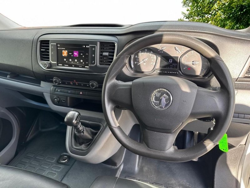 VAUXHALL VIVARO