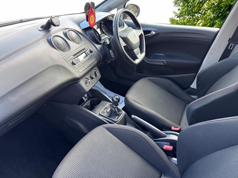SEAT IBIZA