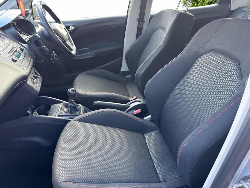 SEAT IBIZA