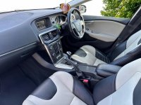 VOLVO V40 CROSS COUNTRY