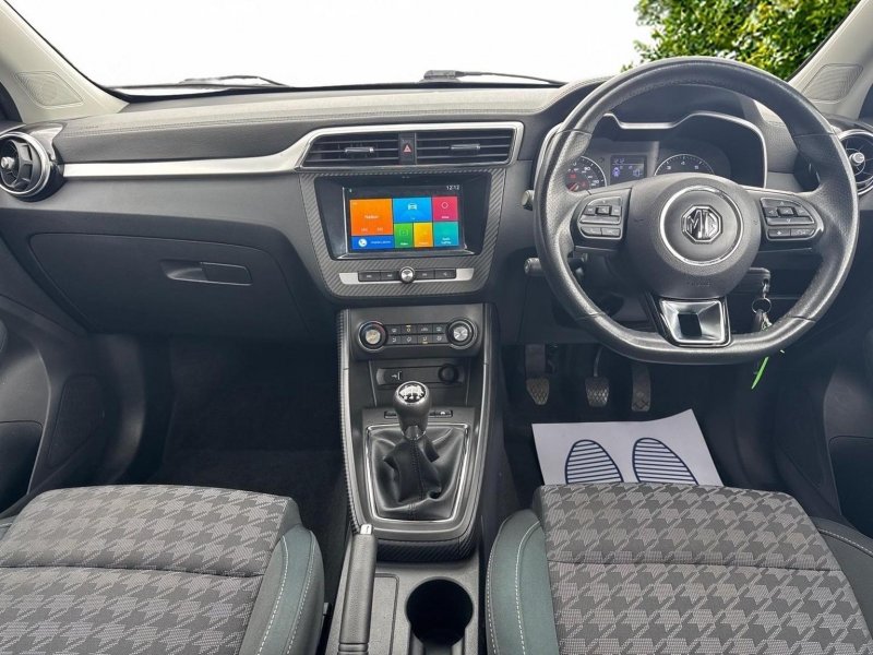 MG ZS