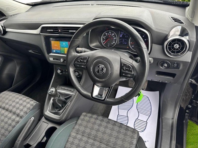MG ZS