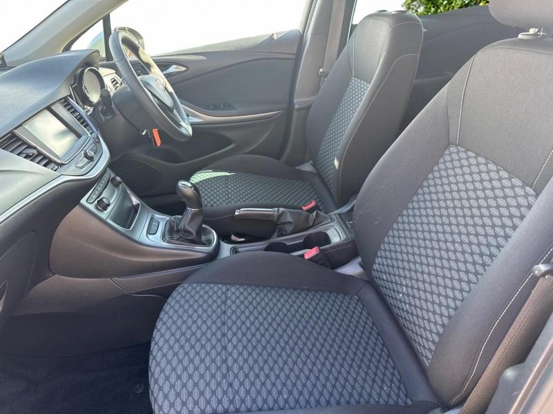 VAUXHALL ASTRA